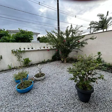 Casa compartilhada com suíte privativa-2